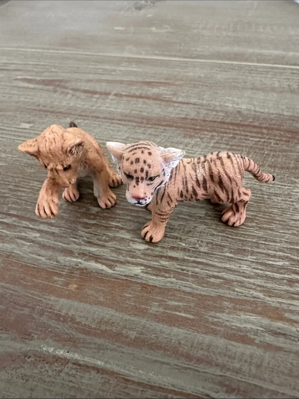 Miniature Wild Cat Figurine Set - Mixed Tan, White, Brown